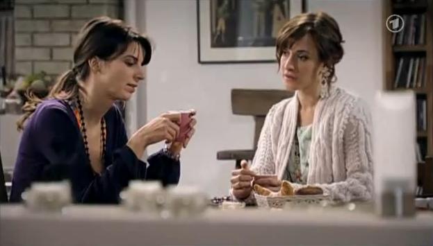 3757_Kerstin_Juliette_breakfast 3757_Kerstin_Juliette_breakfast